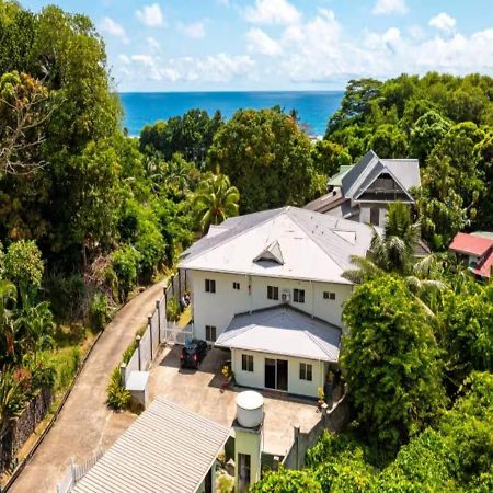 Dovass Self Catering Apartments Takamaka Екстериор снимка