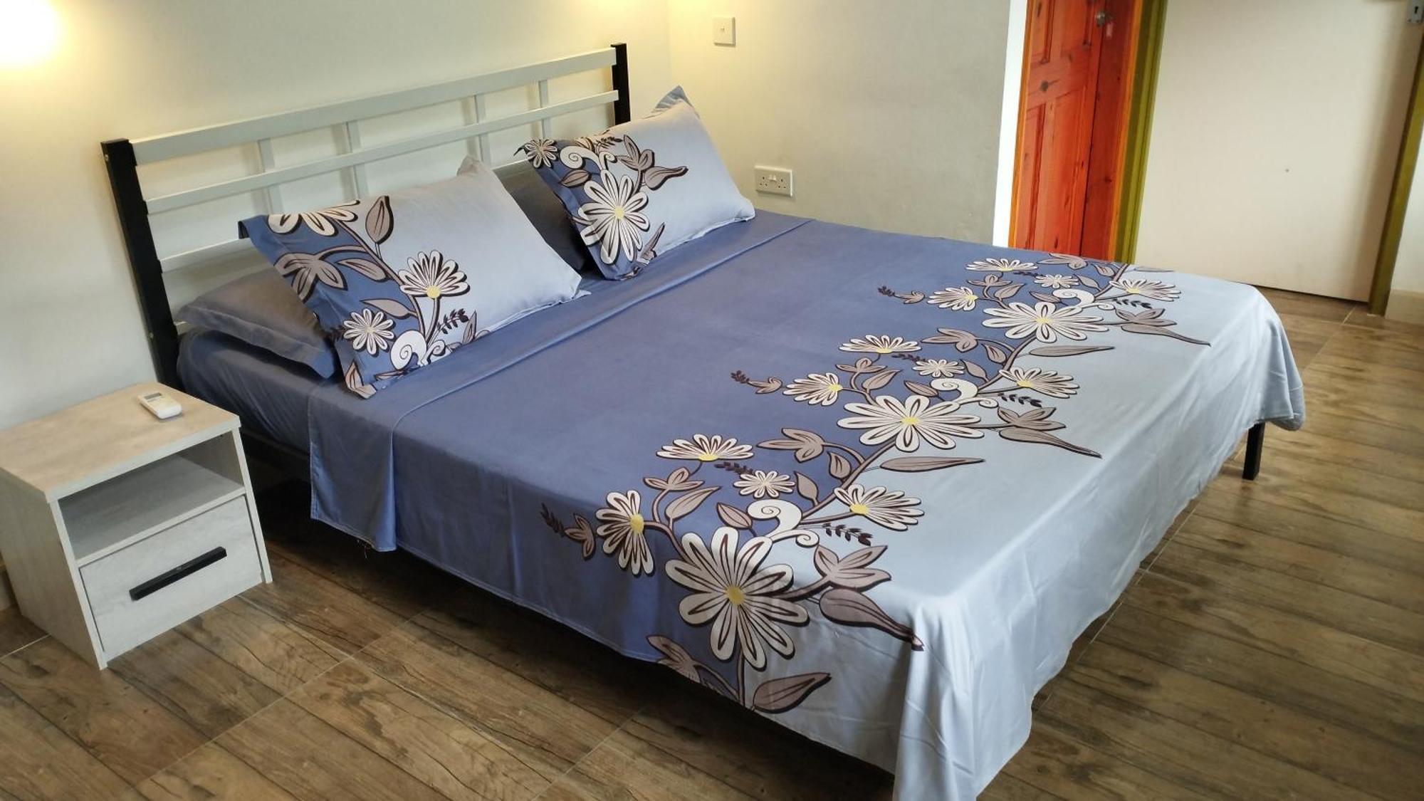 Dovass Self Catering Apartments Takamaka Стая снимка