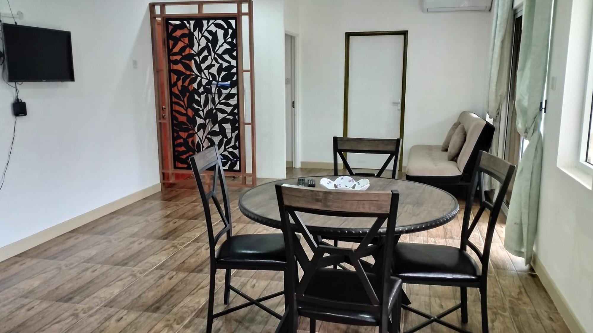 Dovass Self Catering Apartments Takamaka Стая снимка