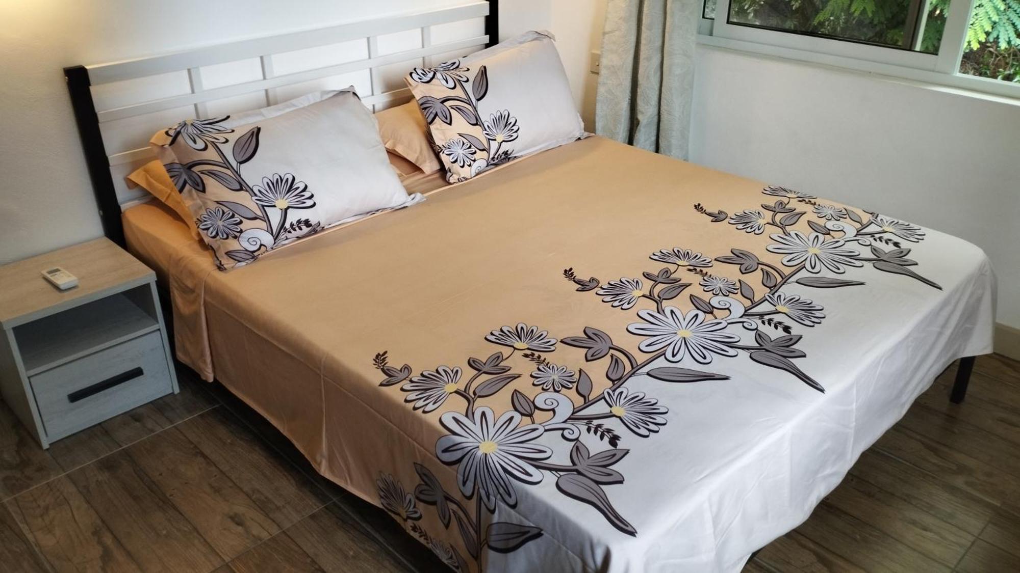 Dovass Self Catering Apartments Takamaka Стая снимка